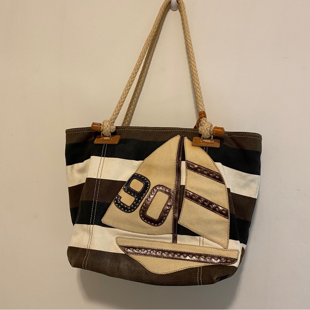 BRIGHTON APPLIQUE CANVAS TOTE BEACH / BOAT BAG